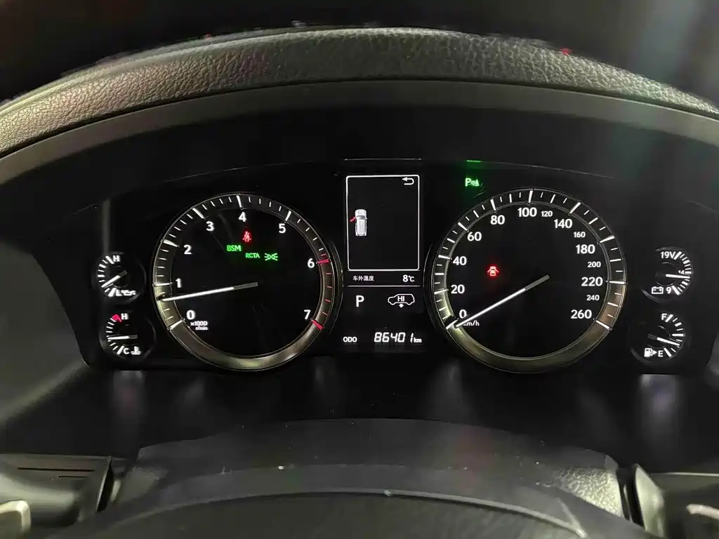 Lexus LX — миниатюра 4