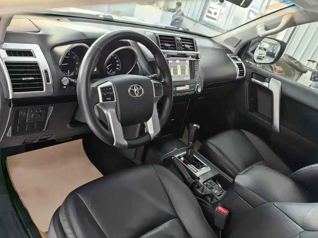 Toyota Prado — миниатюра 11