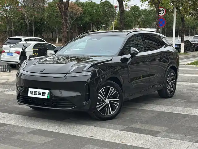 LYNK & CO. 08 EM P 2025