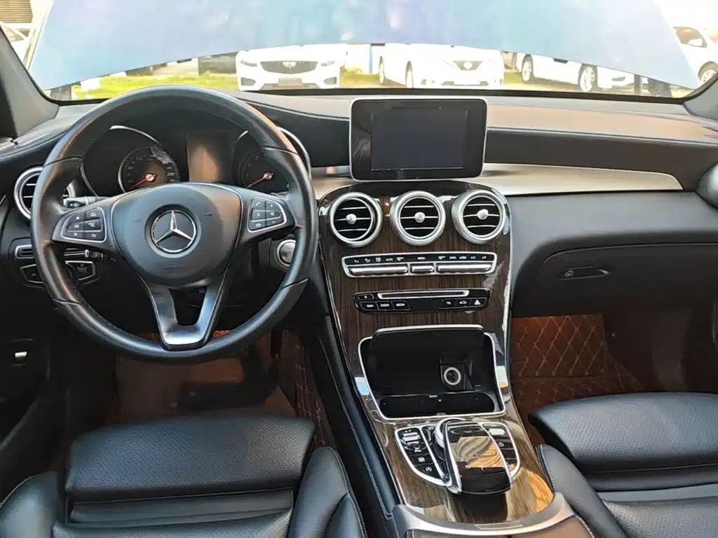 Mercedes-Benz GLC — миниатюра 10