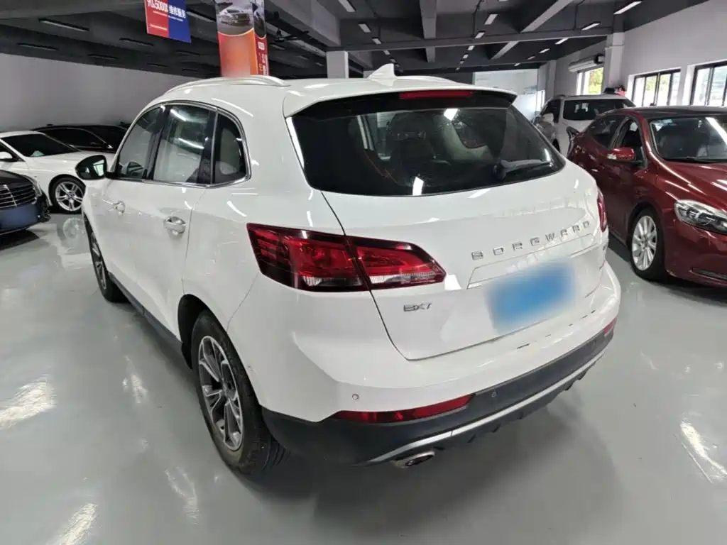 Borgward BX7 — миниатюра 5