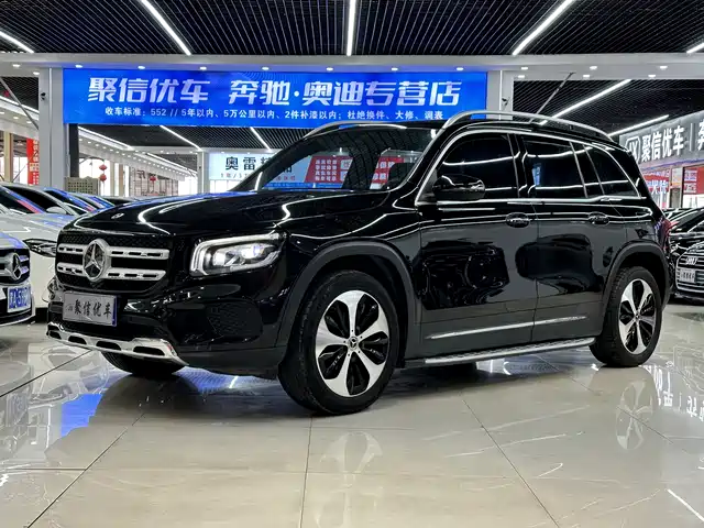 MERCEDES-BENZ GLB