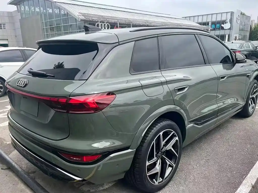 Audi Q6L e-tron — миниатюра 3