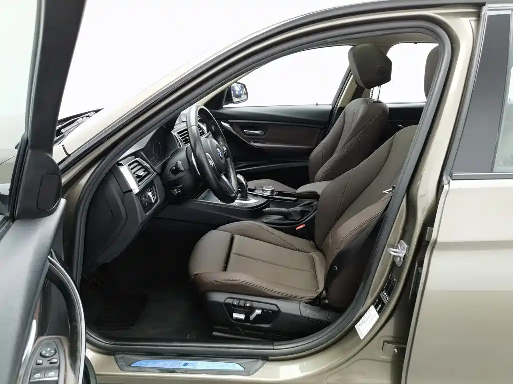 BMW 3 Series — миниатюра 10