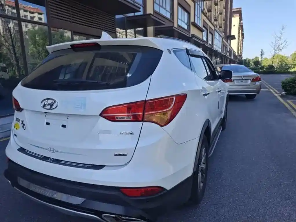 Hyundai Santa Fe — миниатюра 7