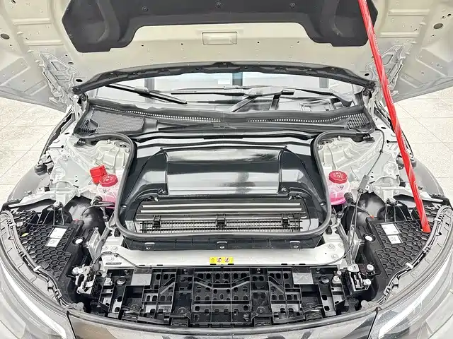 Mercedes-Benz EQE — миниатюра 17