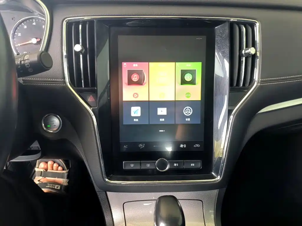 Roewe RX5 — миниатюра 13