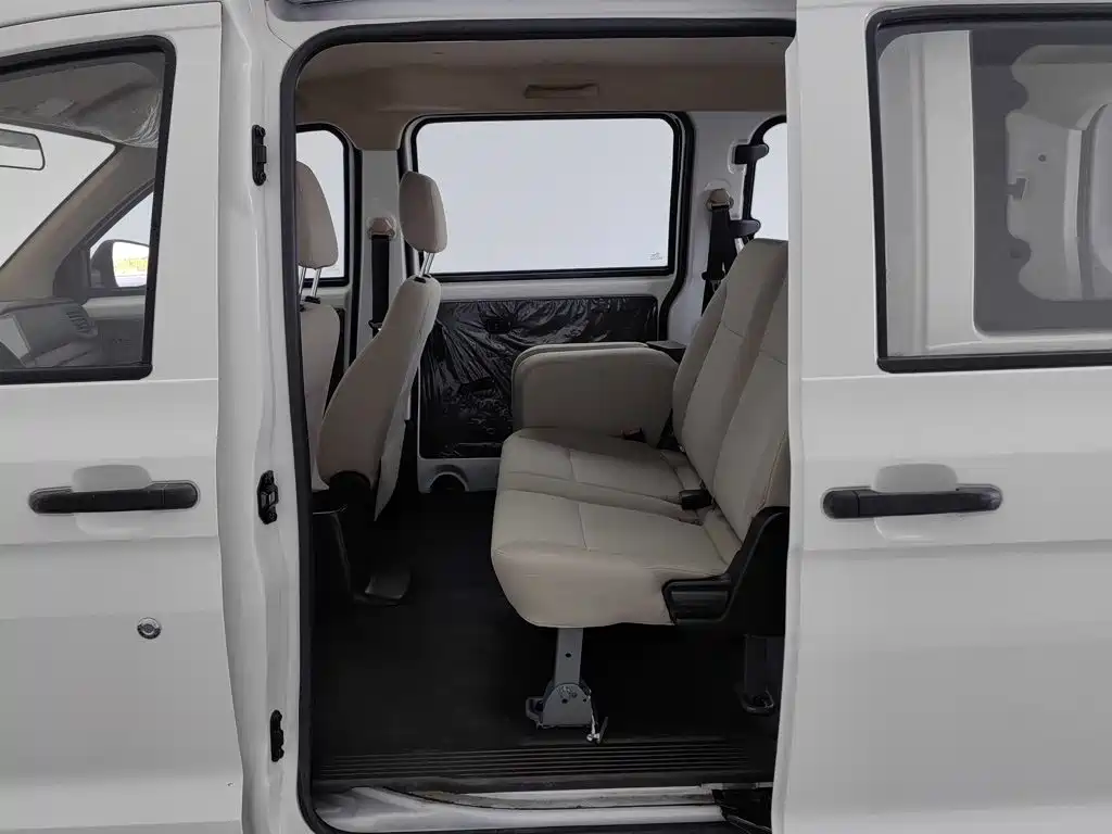 Wuling Hongguang V — миниатюра 15