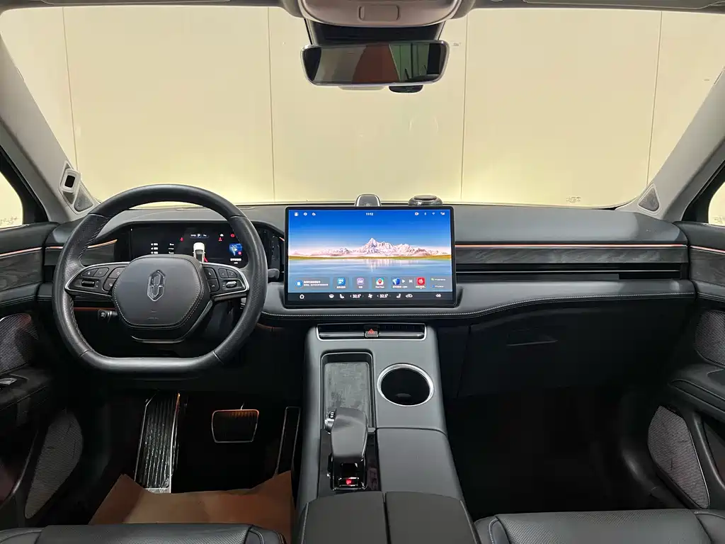 AITO ASK THE WORLD M5