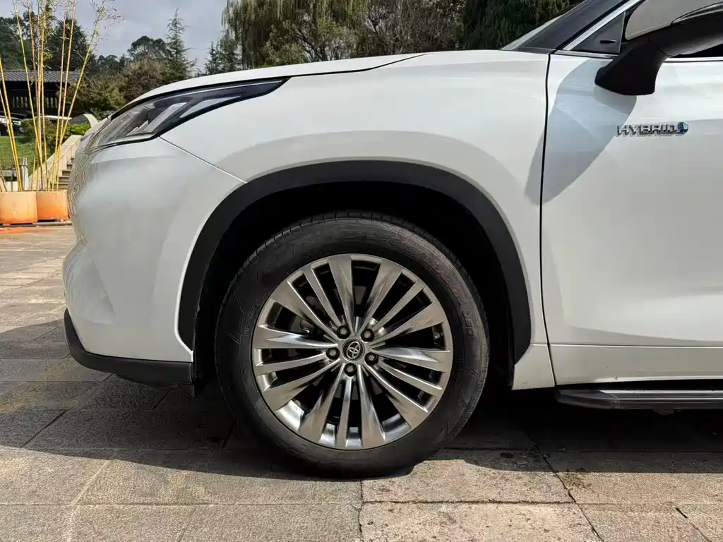 Toyota Highlander — миниатюра 10