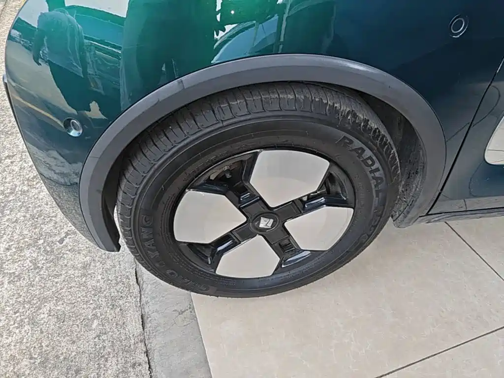 Baojun KiWi EV — миниатюра 23