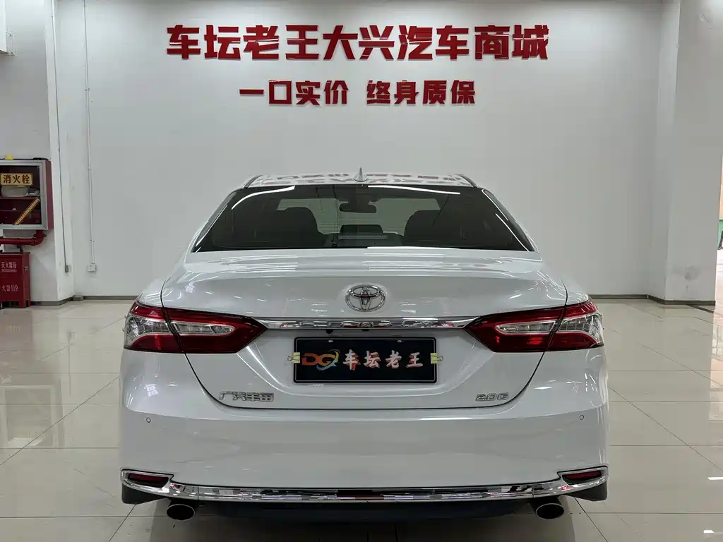 TOYOTA CAMRY