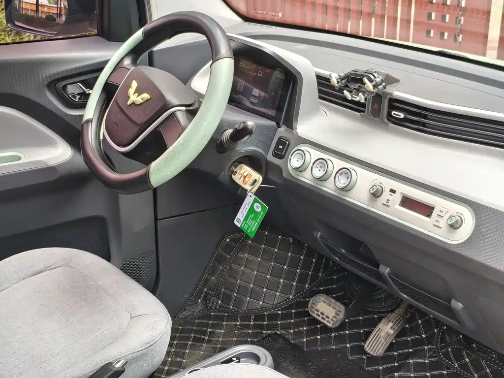 Wuling MINIEV — миниатюра 12