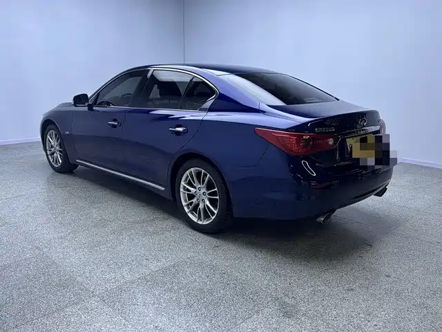 INFINITI Q50L