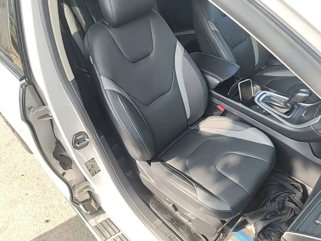Ford Edge — миниатюра 25