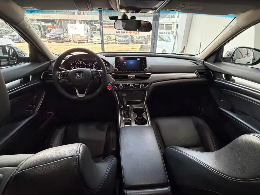 Honda Accord — миниатюра 16
