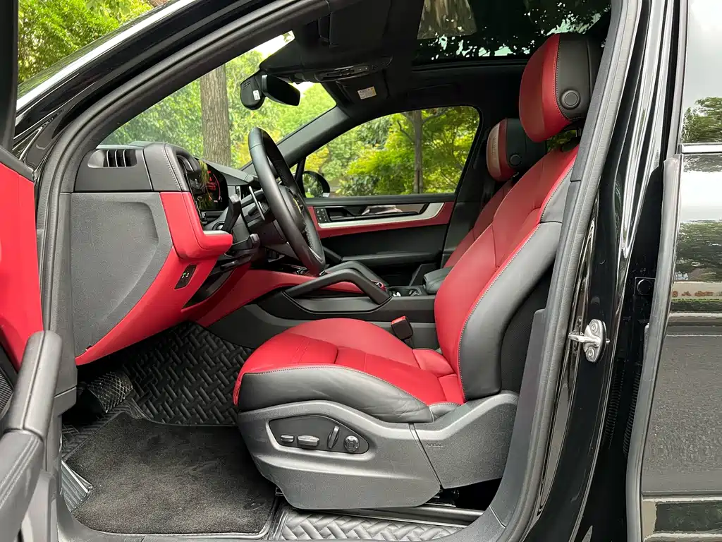 Porsche Cayenne — миниатюра 8