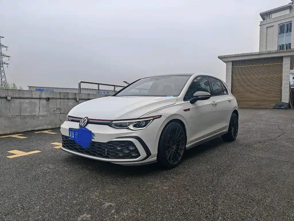 Volkswagen Golf GTI 2023