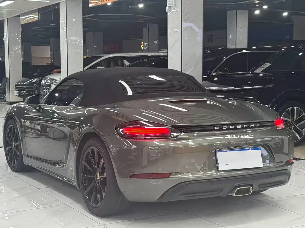 Porsche 718 2022 Boxster 2.0T
