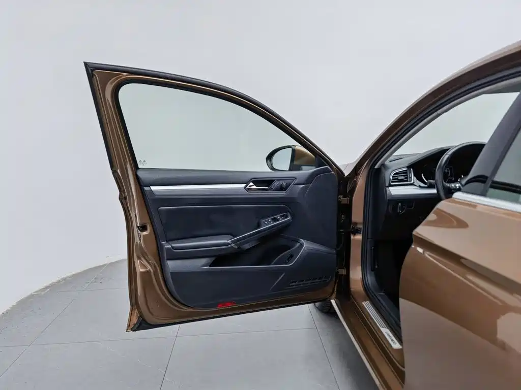 Volkswagen Lamando — миниатюра 8