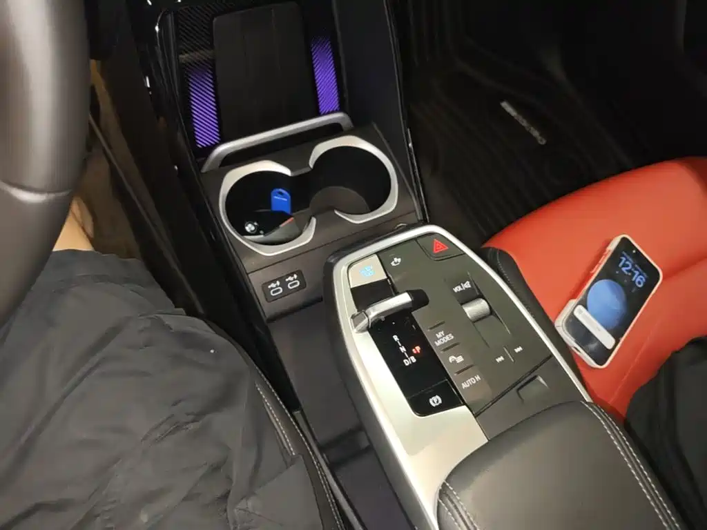 BMW iX1 — миниатюра 14