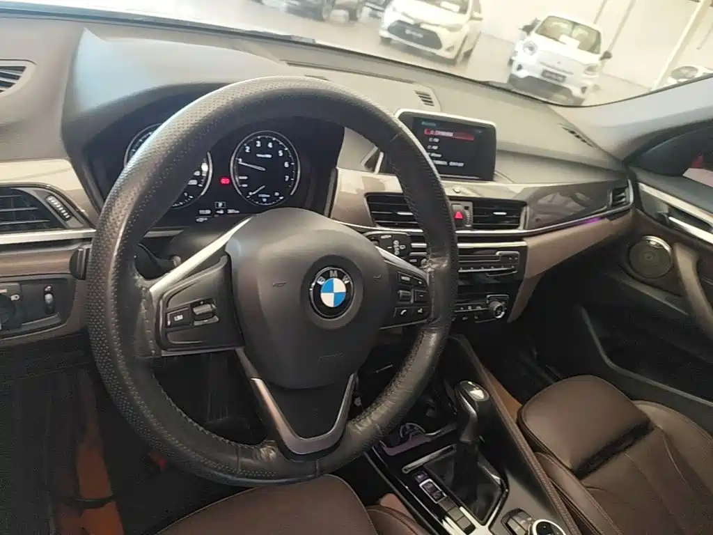 BMW X1 — миниатюра 10