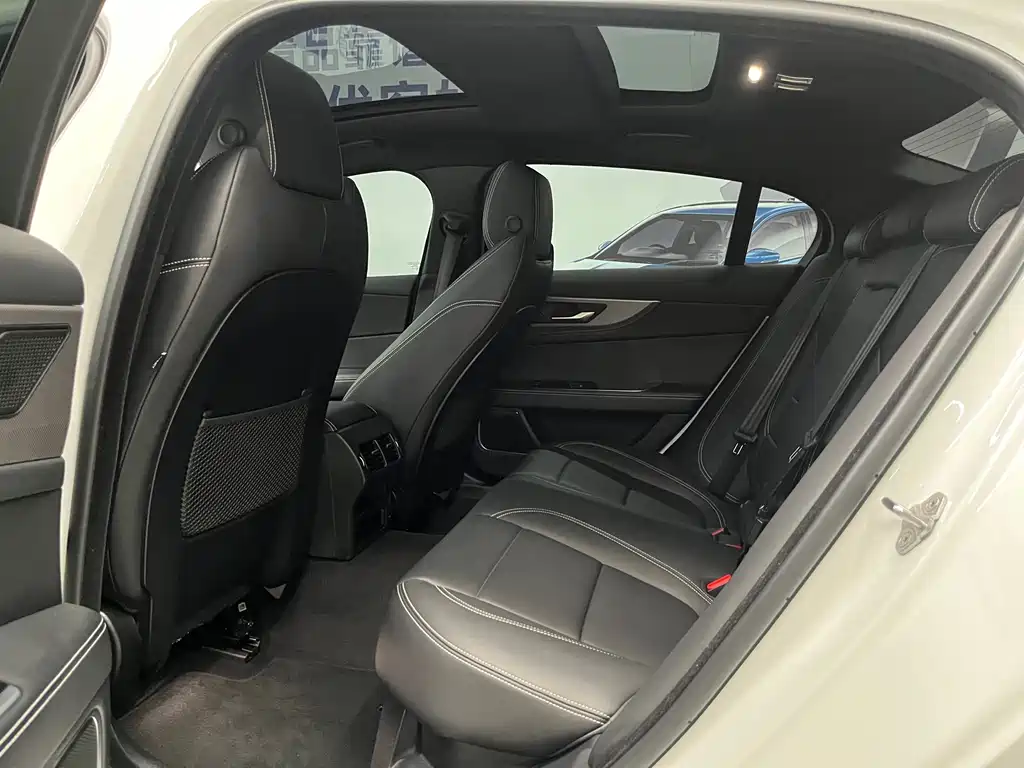 Jaguar XEL — миниатюра 13