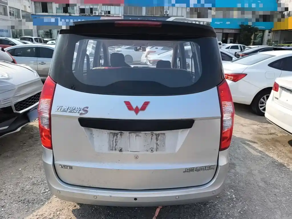 Wuling Hongguang — миниатюра 6