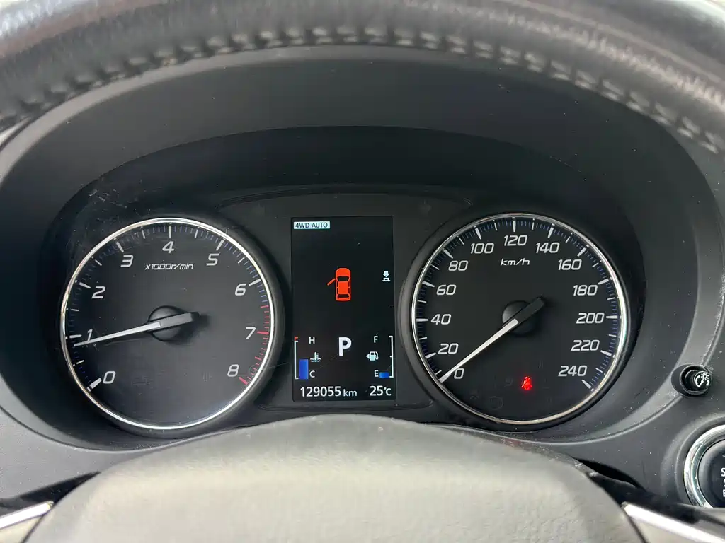 Mitsubishi Outlander — миниатюра 12