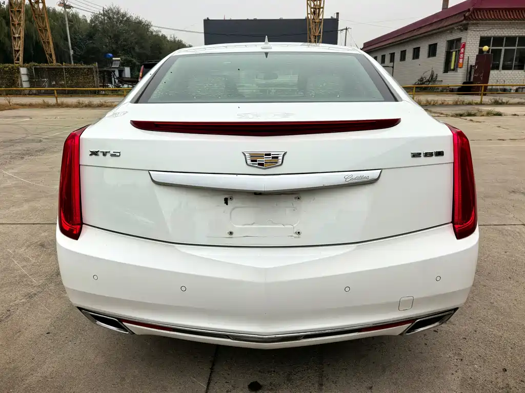 Cadillac XTS — миниатюра 6