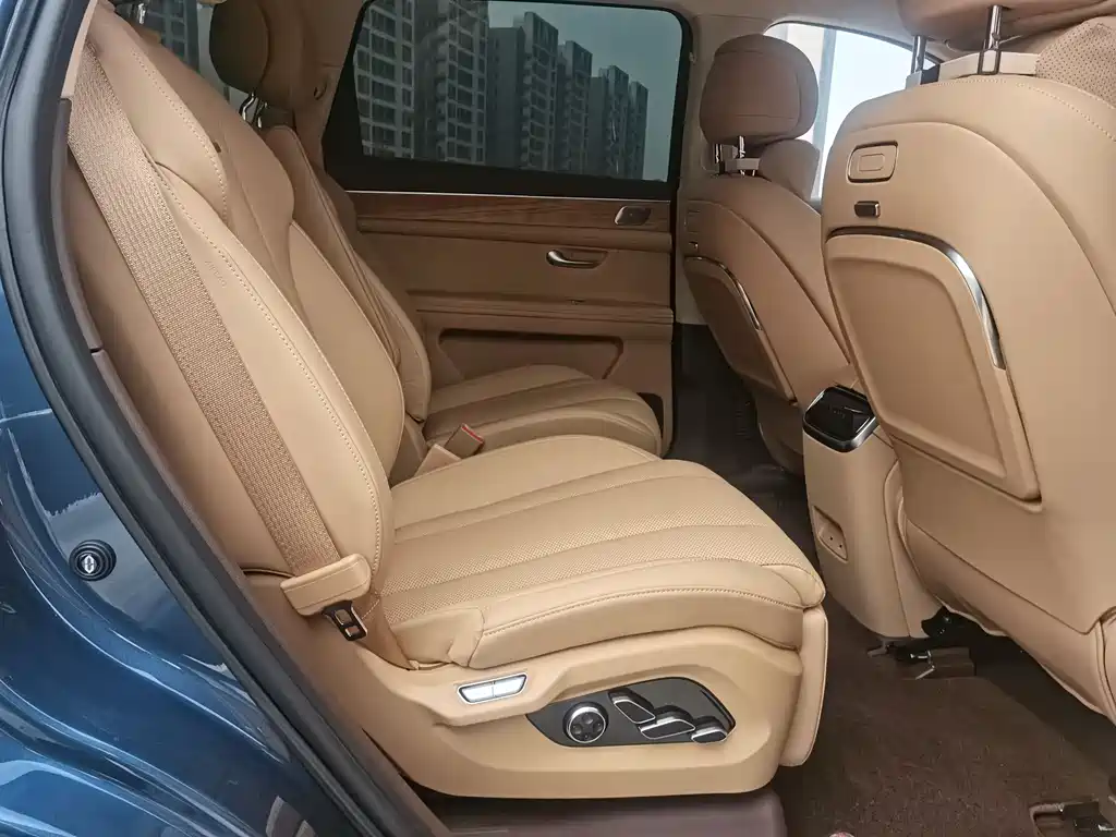 AITO ASK THE WORLD M7