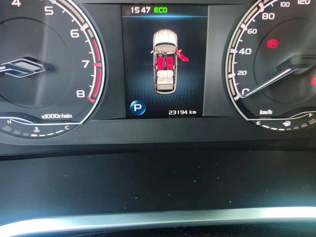 Geely Binyue — миниатюра 8