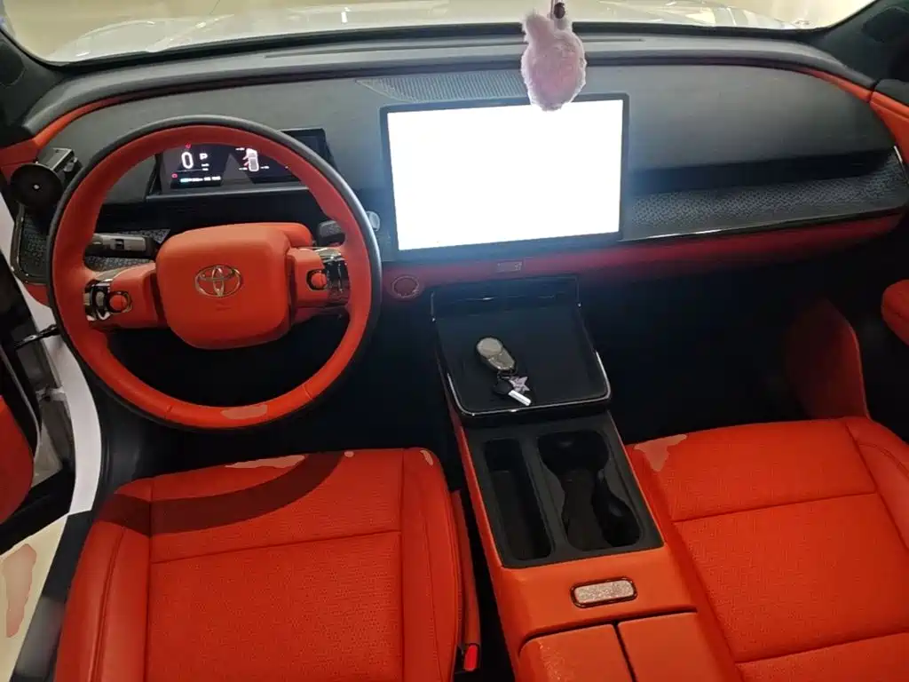 Toyota bZ3X — миниатюра 10