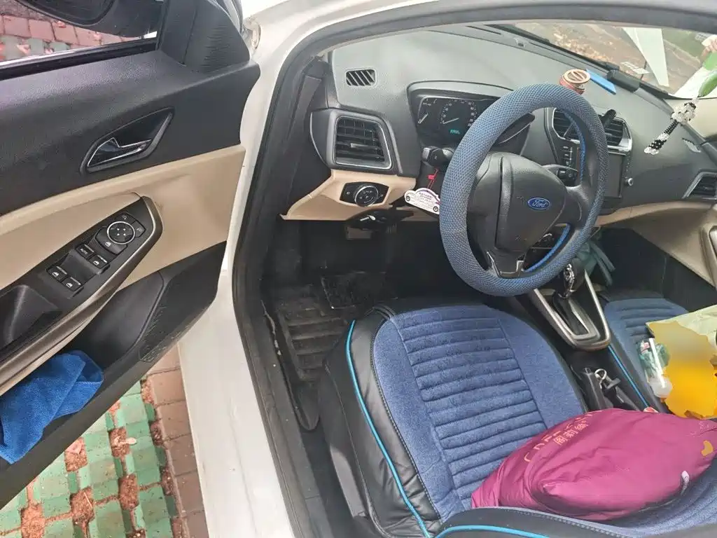 Ford Escort — миниатюра 12