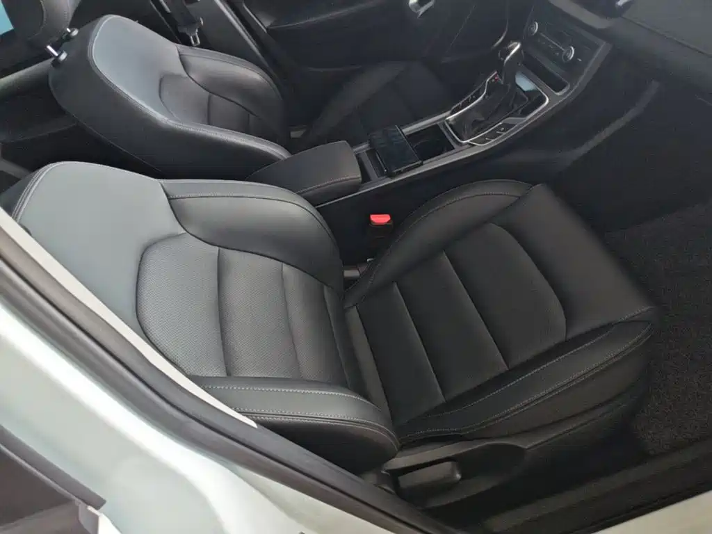 Geely Emgrand — миниатюра 25