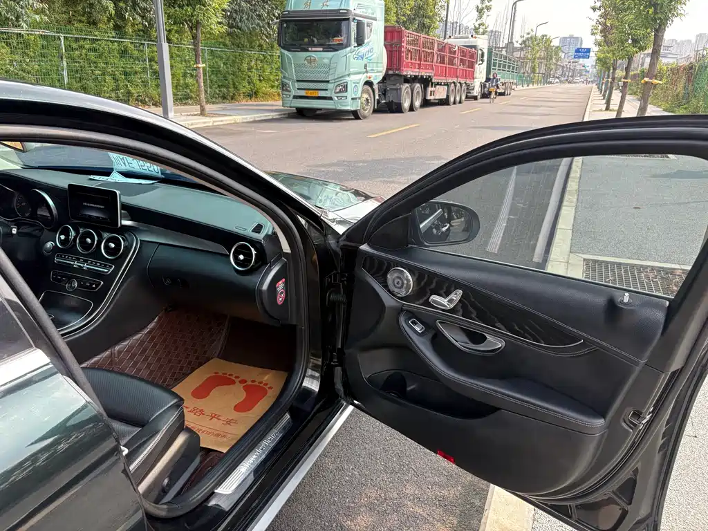 Mercedes-Benz C-Class — миниатюра 26
