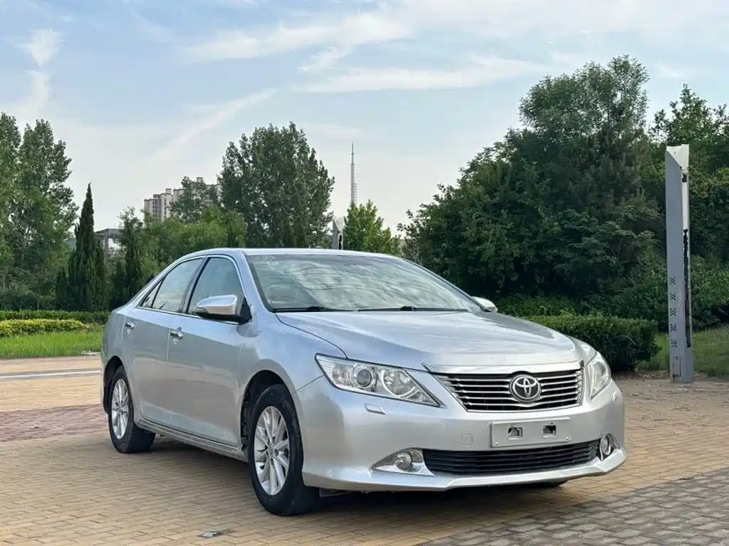 Toyota Camry 2012 2.5G Luxury
