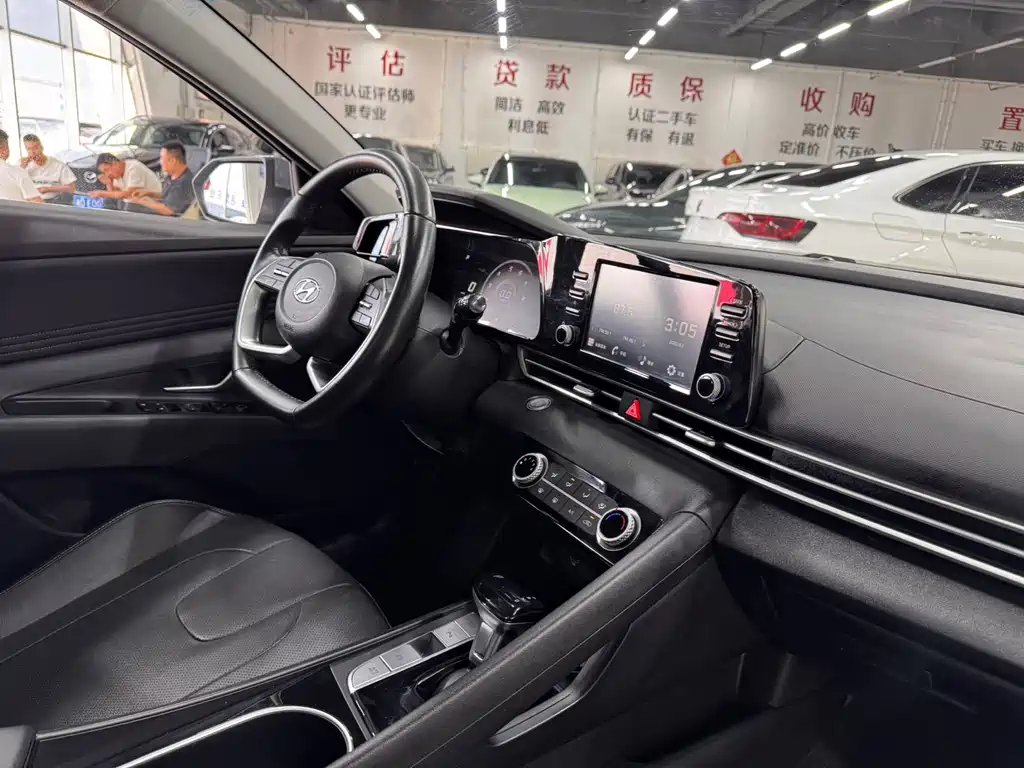 Hyundai Elantra — миниатюра 19