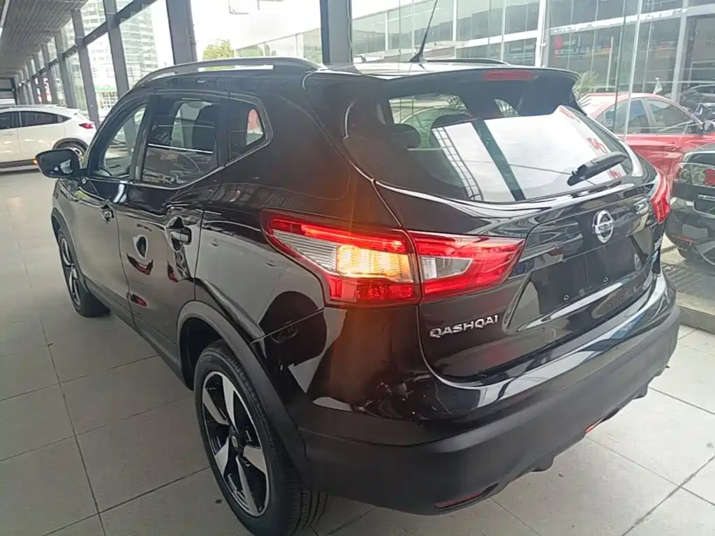 Nissan Qashqai — миниатюра 5