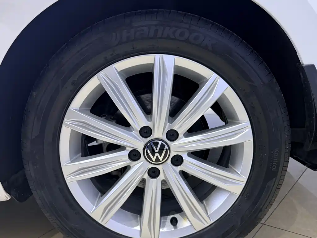 Volkswagen Touran — миниатюра 26