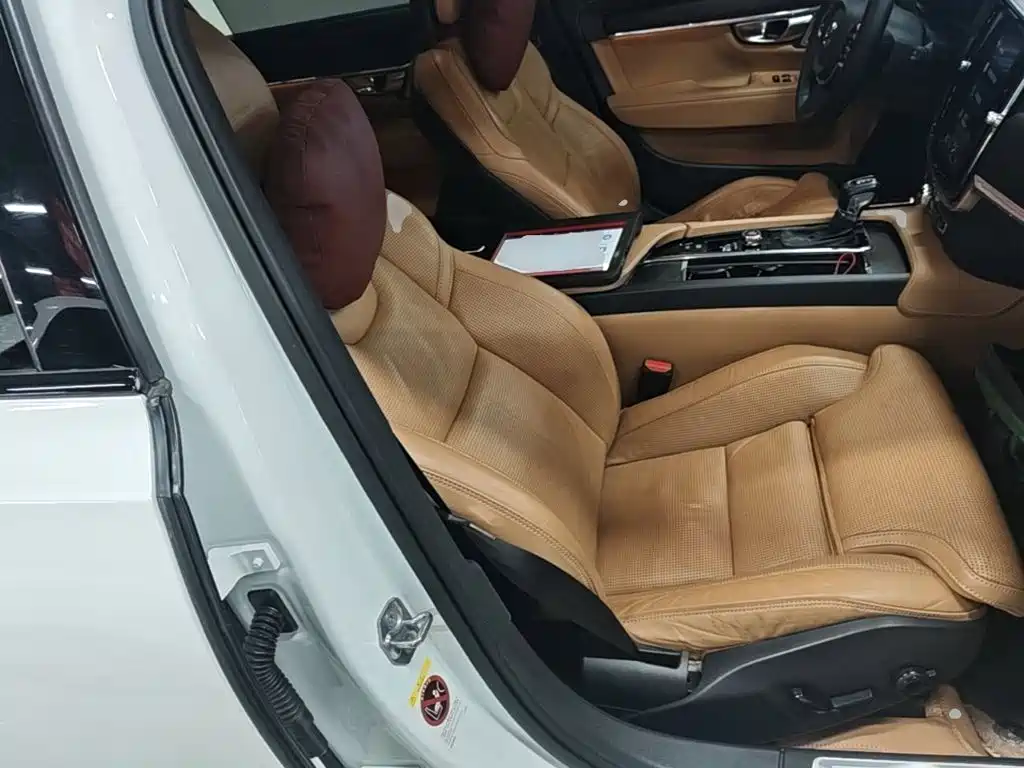 Volvo V90 — миниатюра 25