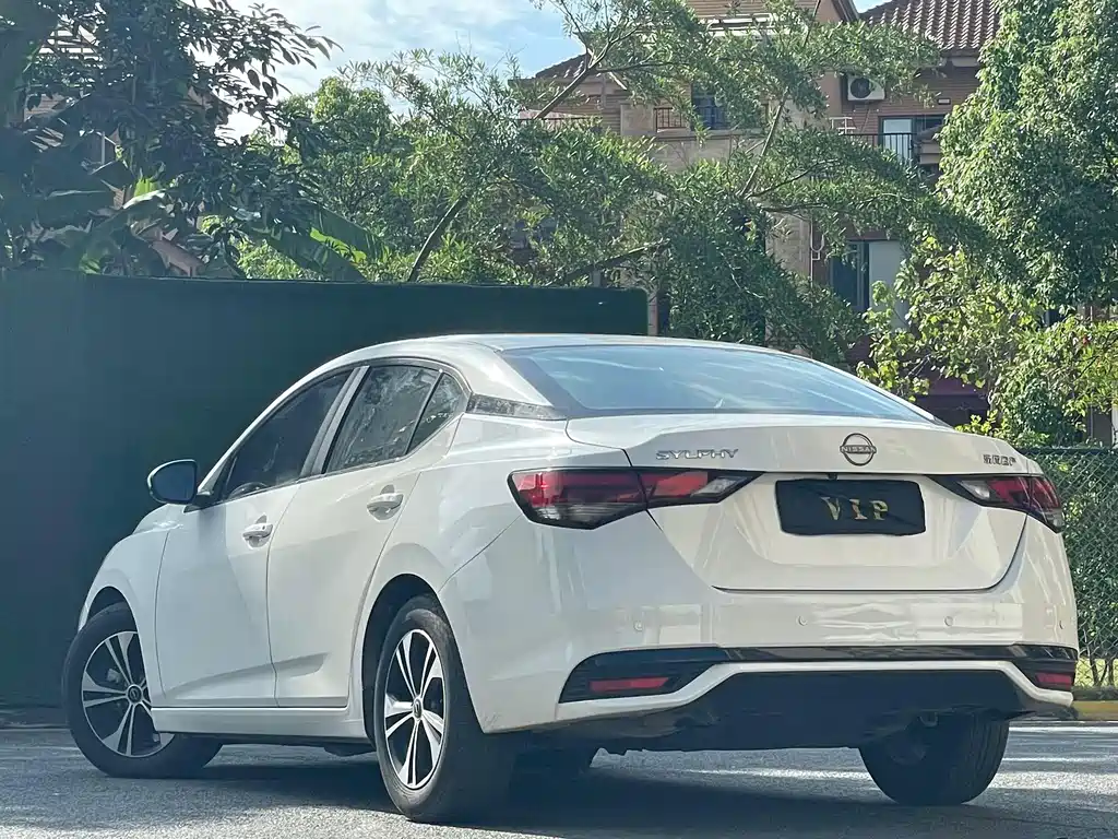 Nissan Sylphy — миниатюра 7