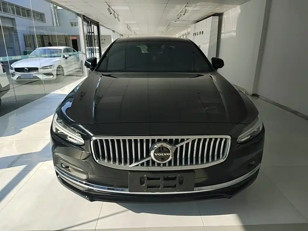 Volvo S90 — миниатюра 3