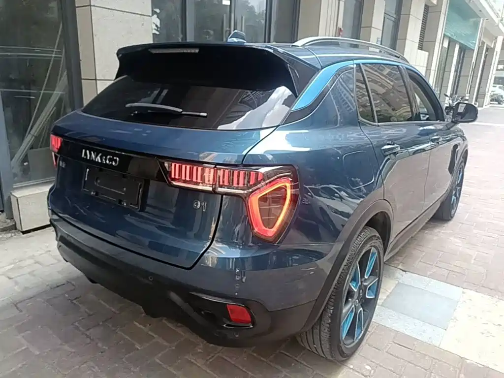 Lynk & Co 01 — миниатюра 7