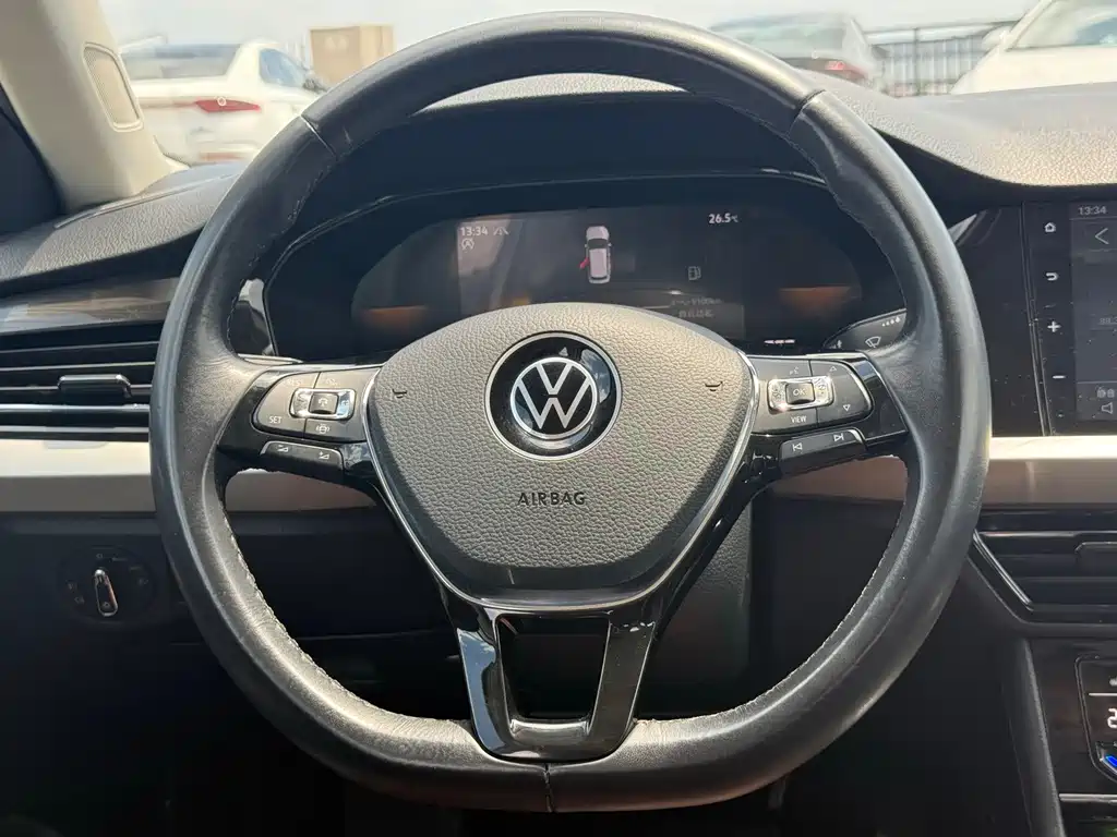 Volkswagen Lavida — миниатюра 7
