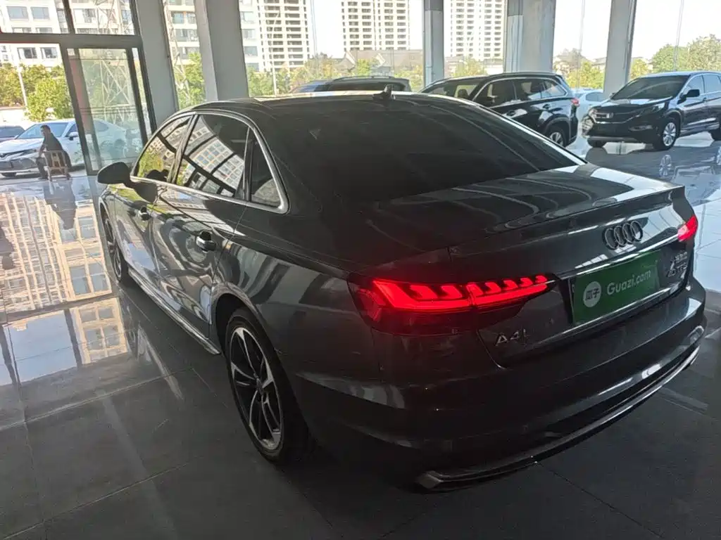 Audi A4L — миниатюра 5