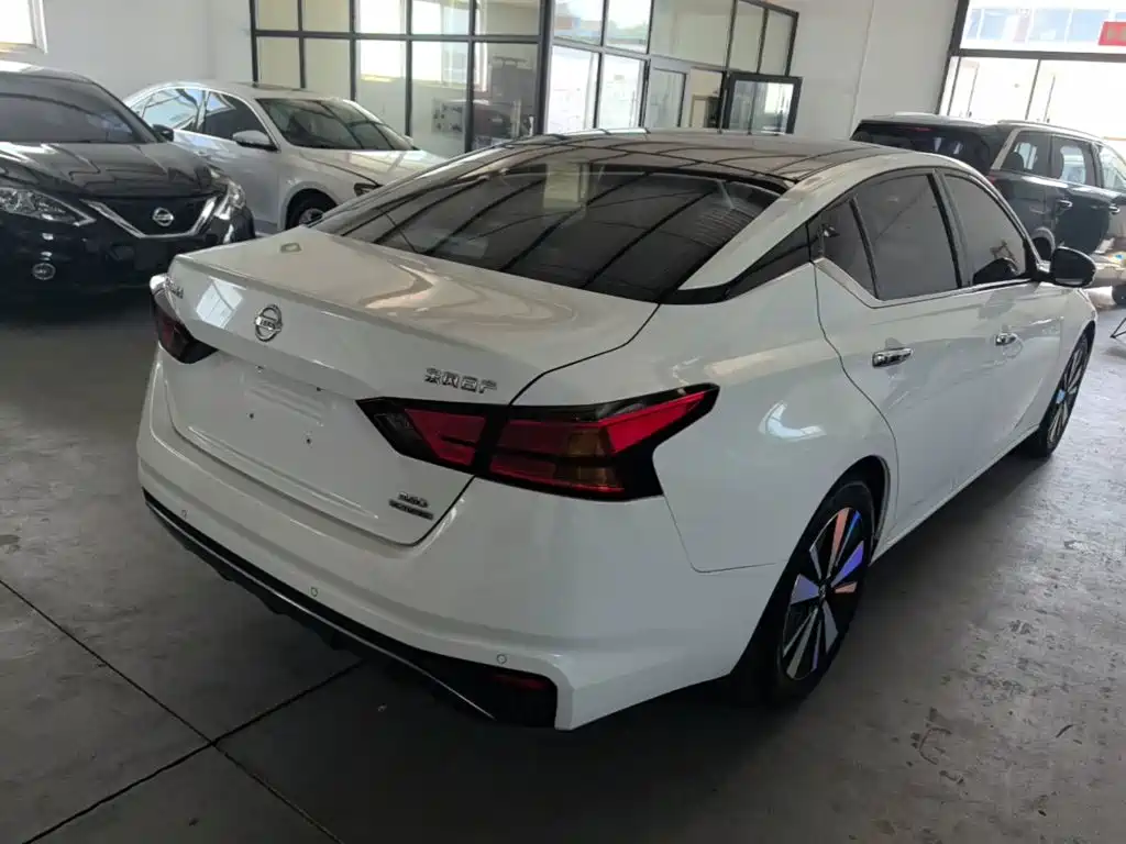 Nissan Teana — миниатюра 7