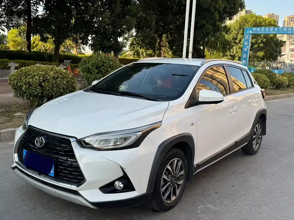 Toyota Yaris L 2021