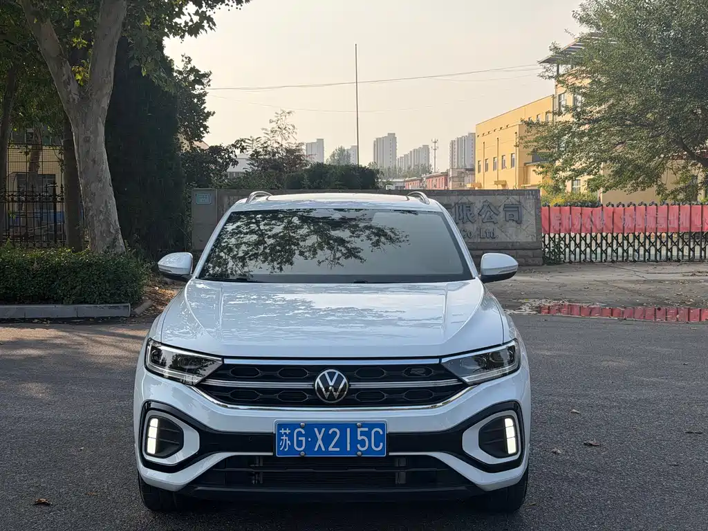 Volkswagen T-Roc — миниатюра 2