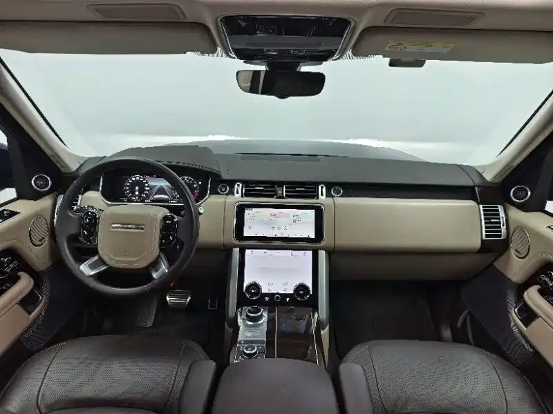 Land Rover Range Rover 2022 3.0 L6 400PS